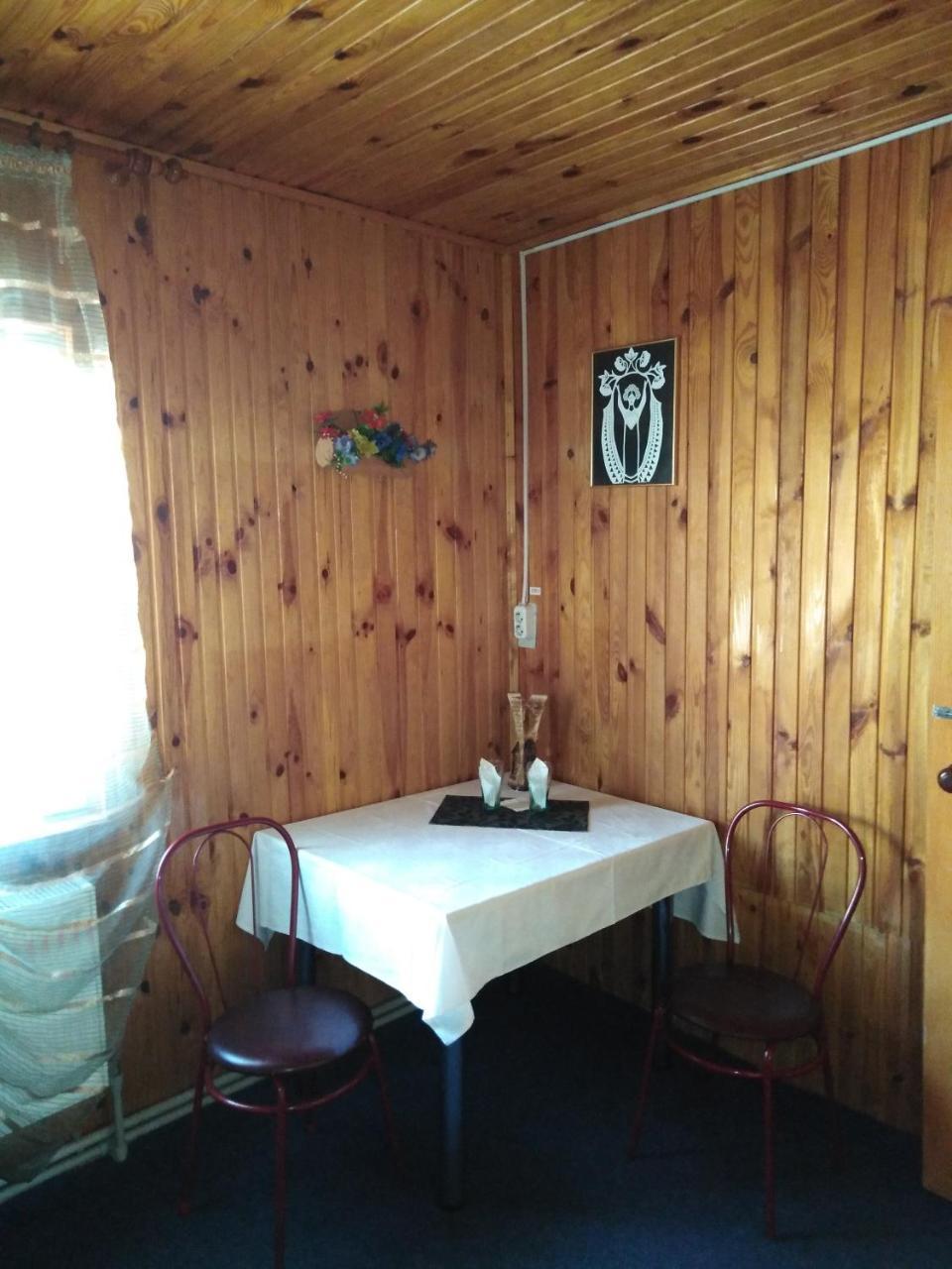 Hotelhola Czernihów Zewnętrze zdjęcie