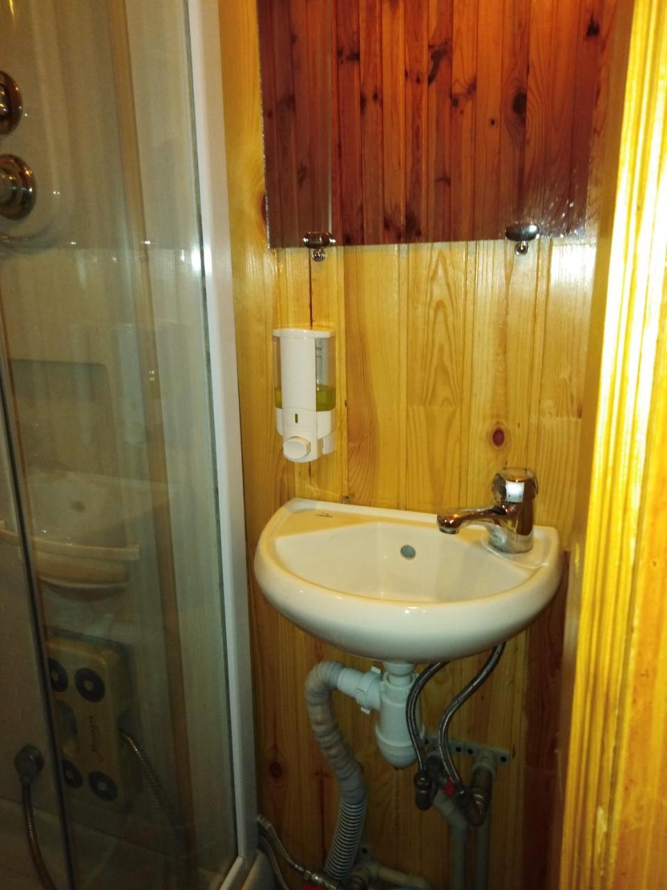 Hotelhola Czernihów Zewnętrze zdjęcie