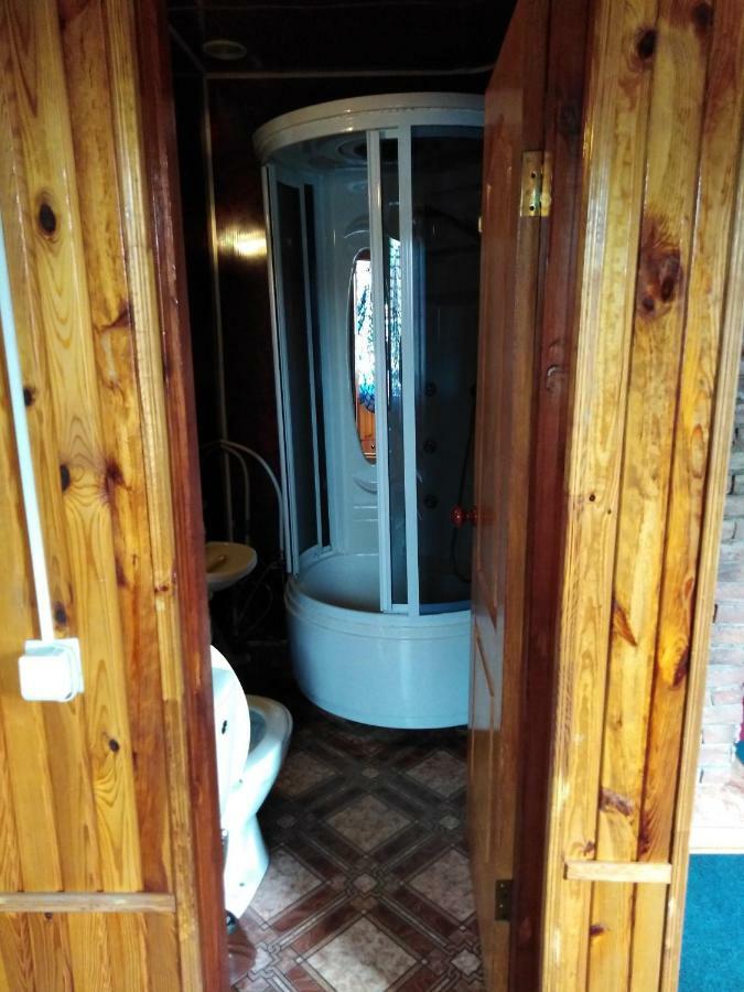 Hotelhola Czernihów Zewnętrze zdjęcie